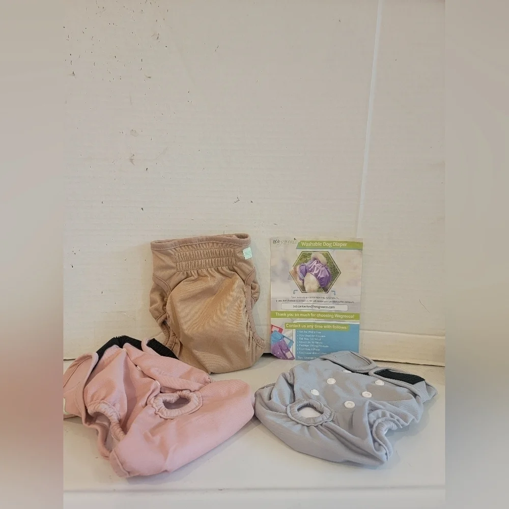 NWT‎ - 3 WEGREECO WASHABLE DOG DIAPERS (sz med)
